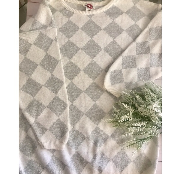 Vintage Oversized Shimmery Sweater - Picture 2 of 6